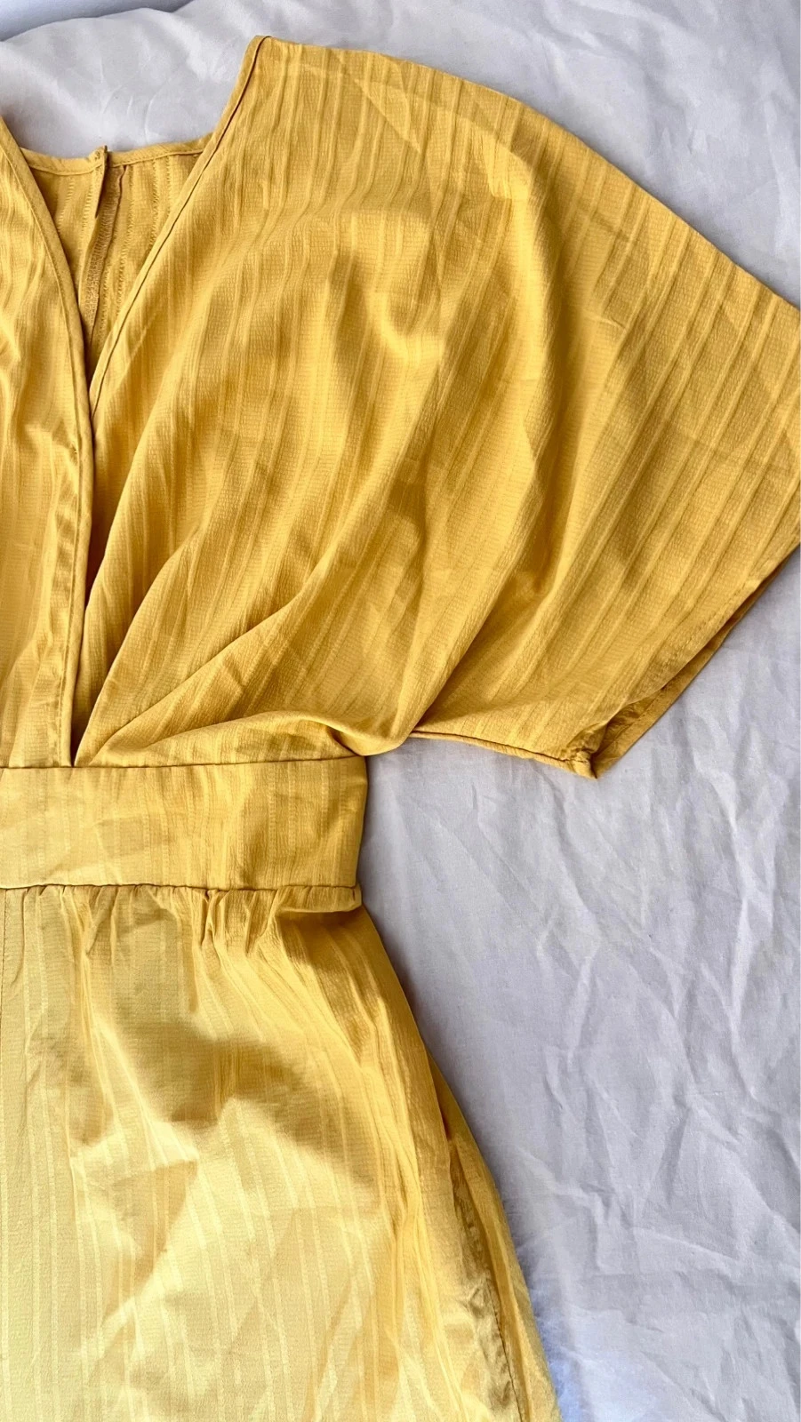 Macacão amplo amarelo mostarda brilhante. – photo 2